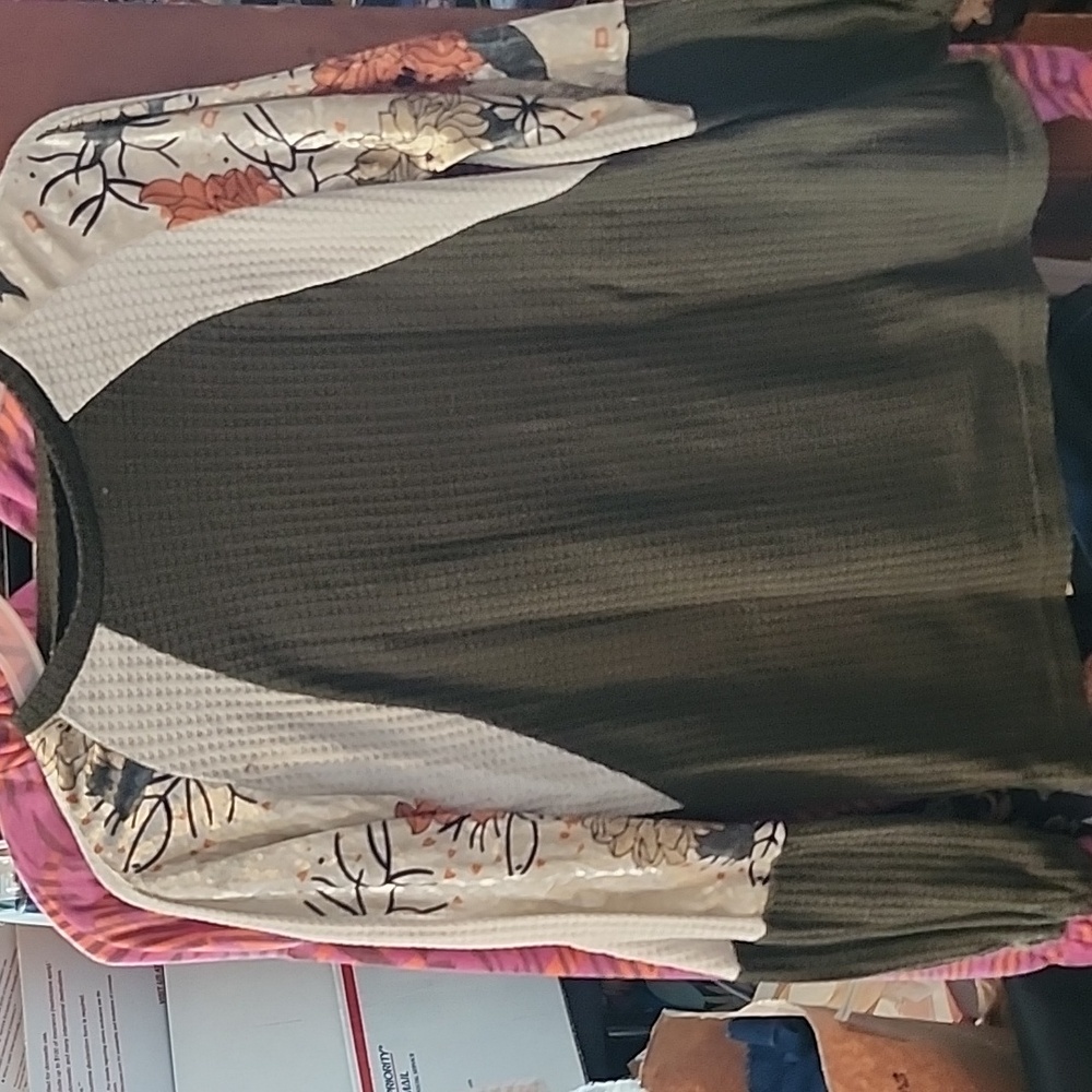 Unbranded Women's Boho Blouse ~Small Euc ~ Beautiful Sleeves
